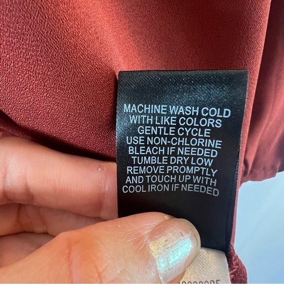 NWT Torrid Georgette Smocked Blouson Sleeve Blouse
Button-Down Blouse Size: 3 - Picture 13 of 17